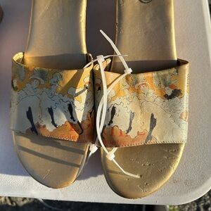 ICON Moulin Rouge Art Mules NWOT – Size 11 Leather Slip-On Heeled Shoes